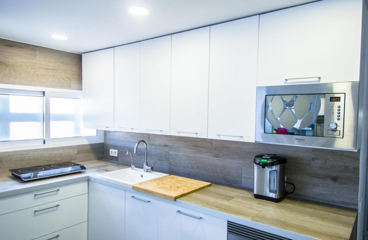 Alay Apartment & Pool 2 Bedroom Benalmadena Bagian luar foto