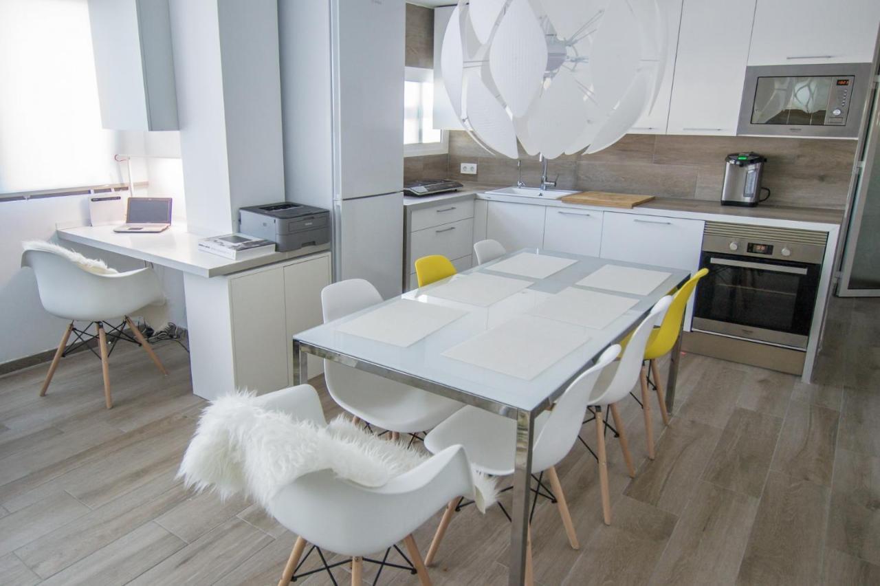 Alay Apartment & Pool 2 Bedroom Benalmadena Bagian luar foto