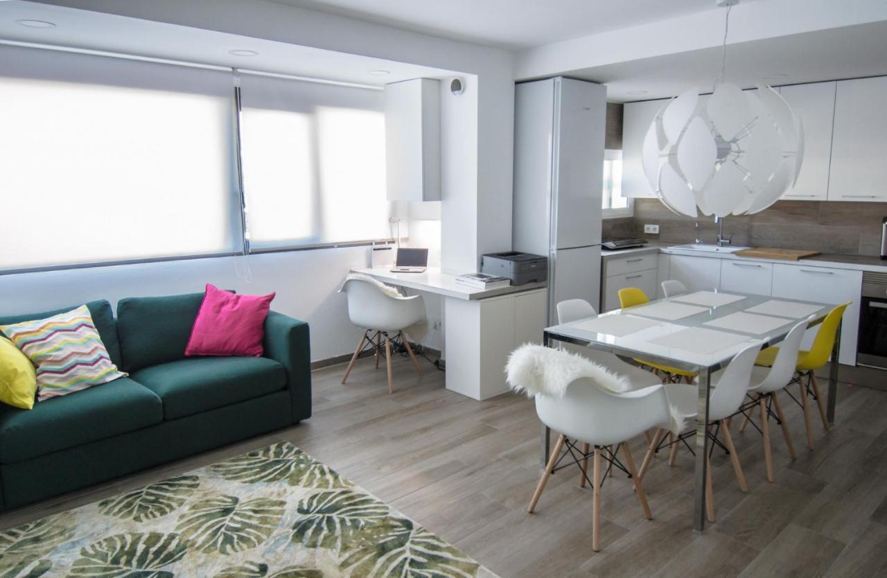 Alay Apartment & Pool 2 Bedroom Benalmadena Bagian luar foto