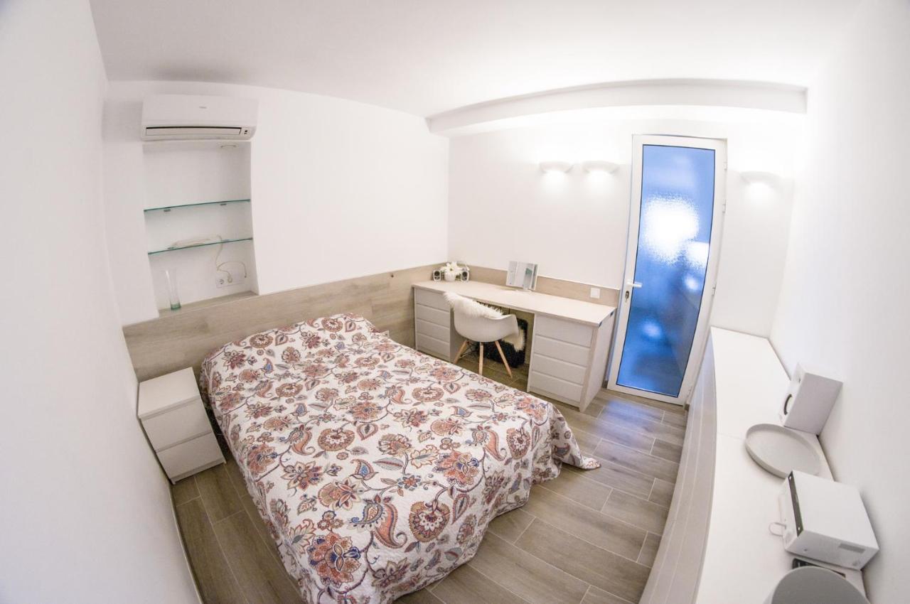 Alay Apartment & Pool 2 Bedroom Benalmadena Bagian luar foto