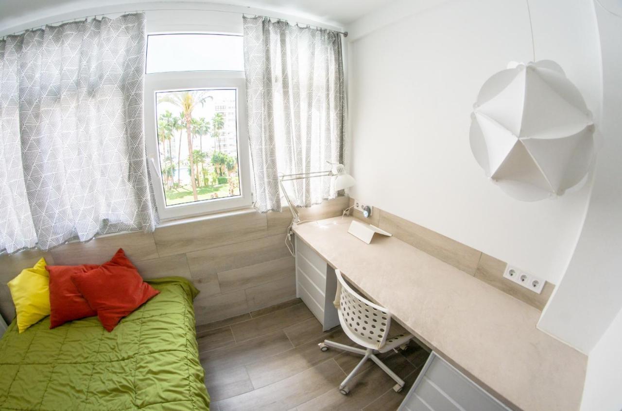 Alay Apartment & Pool 2 Bedroom Benalmadena Bagian luar foto