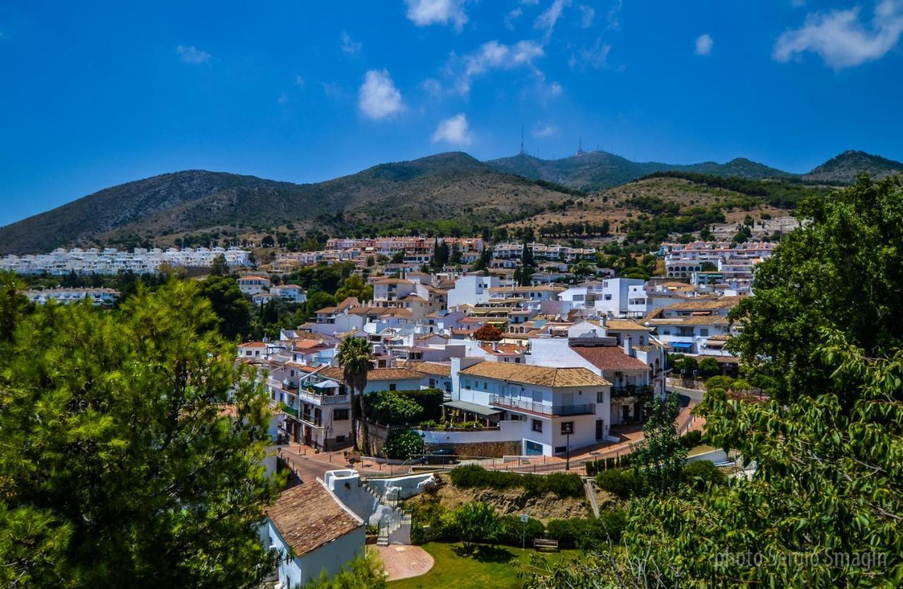 Alay Apartment & Pool 2 Bedroom Benalmadena Bagian luar foto